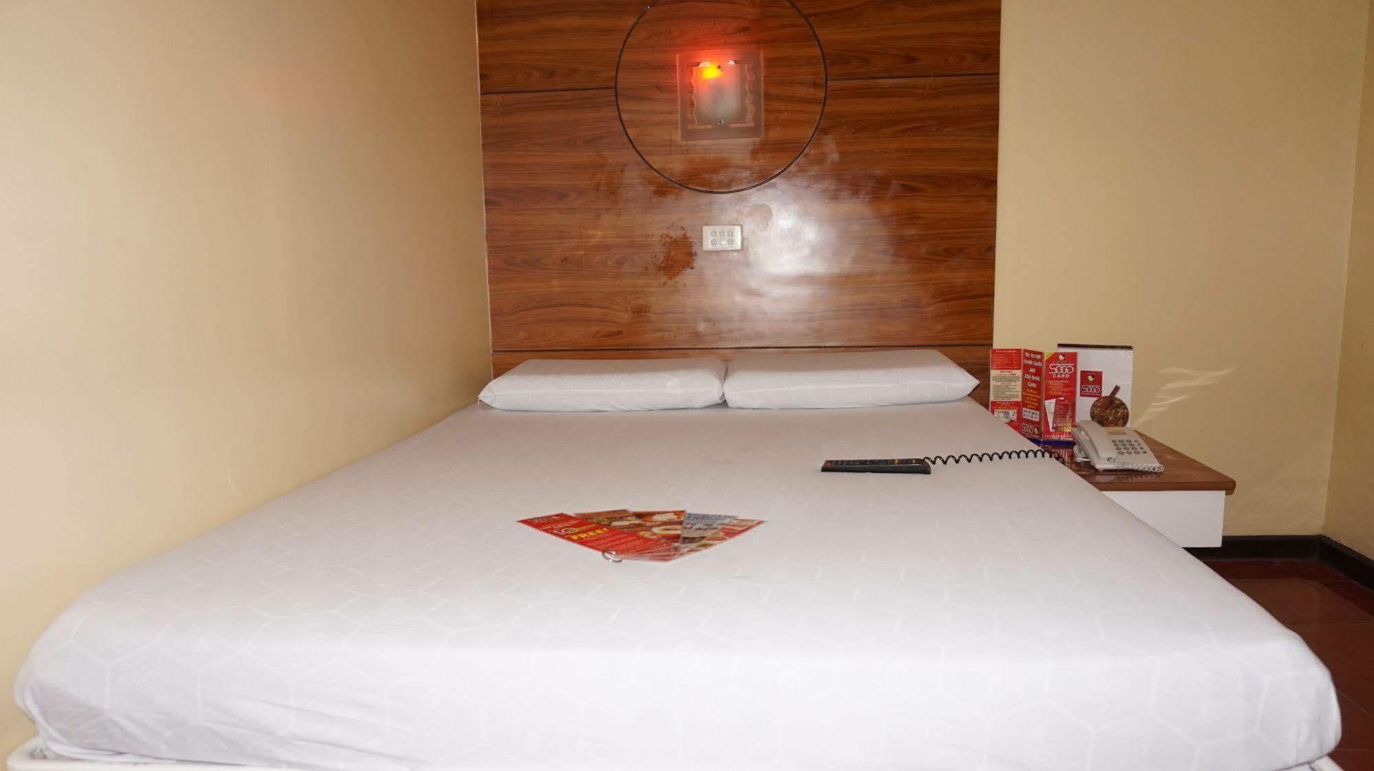 מנילה Hotel Sogo Avenida מראה חיצוני תמונה
