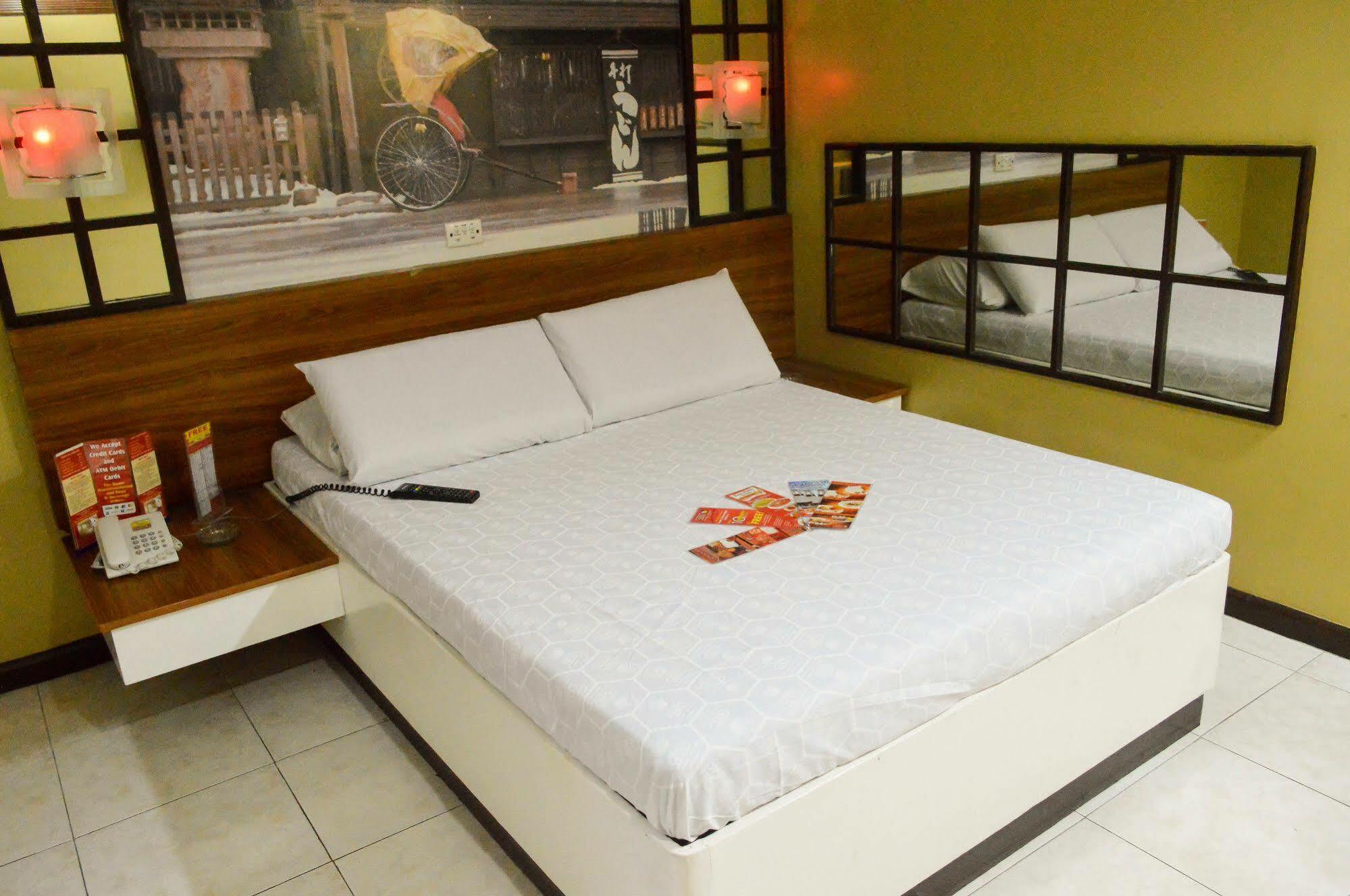 מנילה Hotel Sogo Avenida מראה חיצוני תמונה